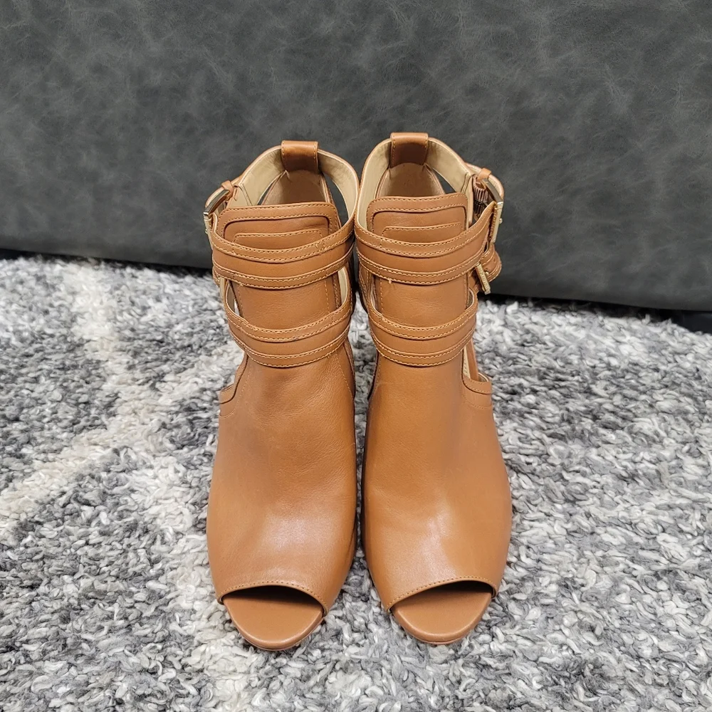 Michael Kors open toe heels 👠